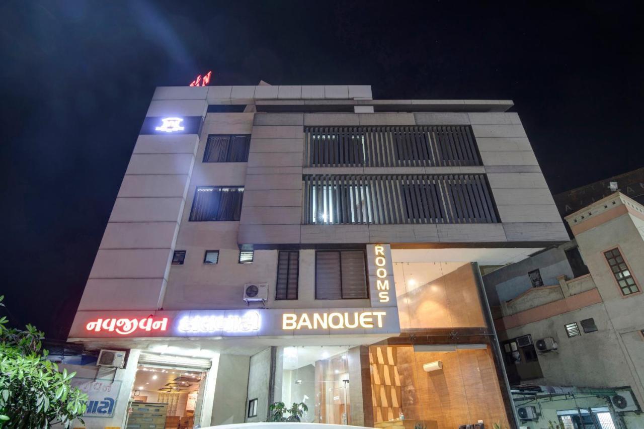 Hotel Navjivan Himatnagar 外观 照片