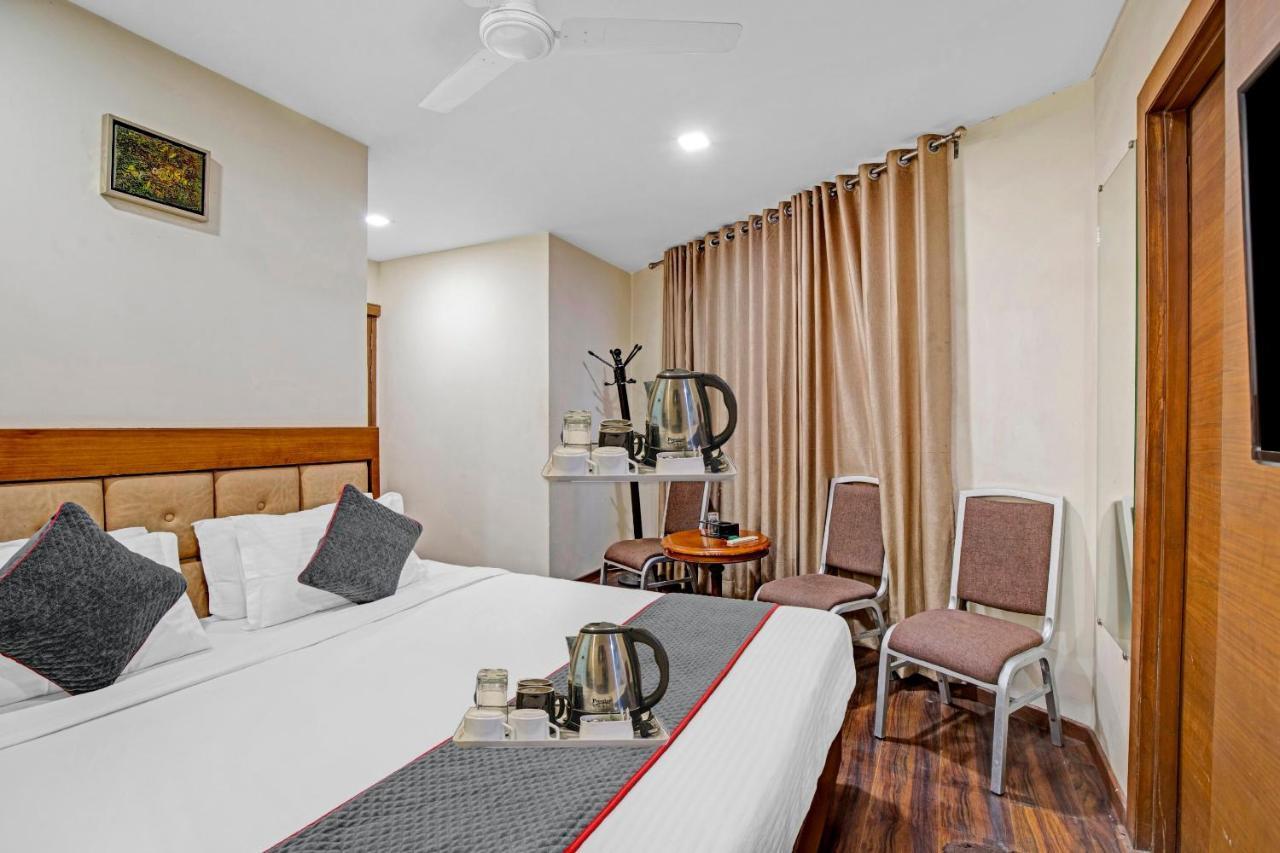 Hotel Navjivan Himatnagar 外观 照片
