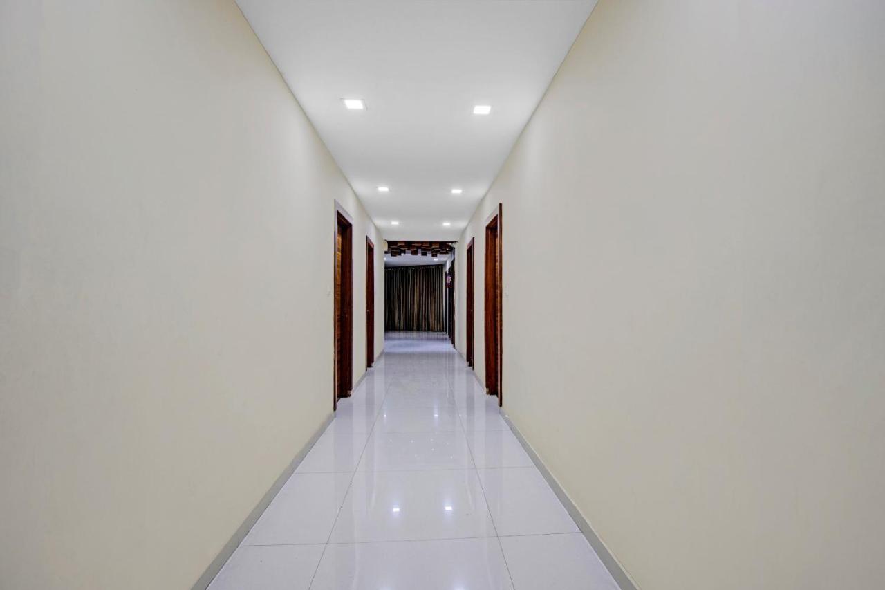 Hotel Navjivan Himatnagar 外观 照片